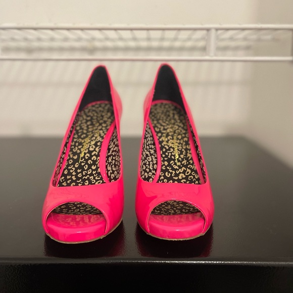 High Heels - Picture 5 of 5